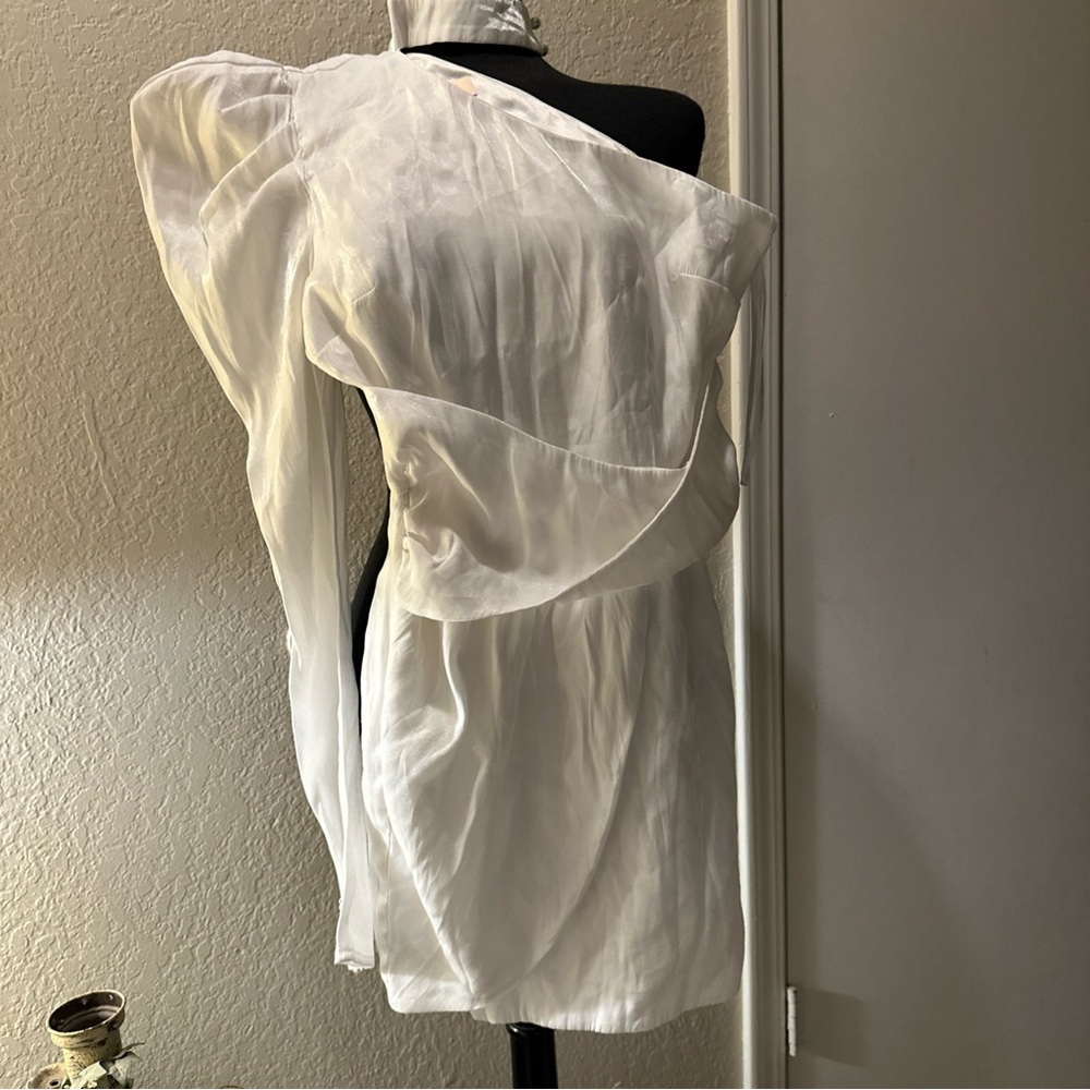 Elegant White One-Shoulder Dress